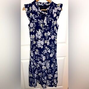 Banana Republic Tie Front Floral Ruffled Midi Dress size 10, Navy Blue Flowy